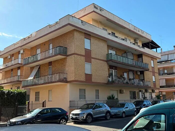 Appartamento con 5 locali in vendita in Via Gian Battista Vico, Aprilia