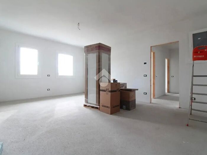 Appartamento trilocale in vendita in Meolo