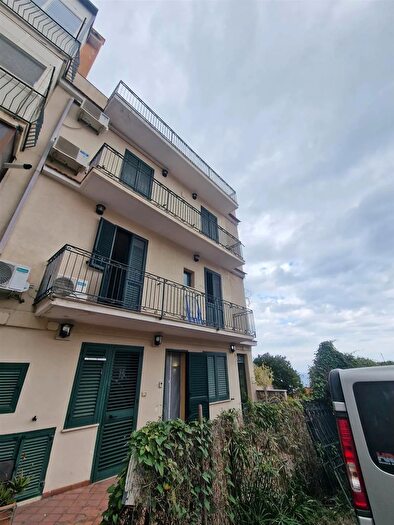 Appartamento quadrilocale in vendita in Taormina