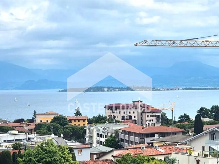 Appartamento bilocale in affitto in Via Cavour, Desenzano Del Garda