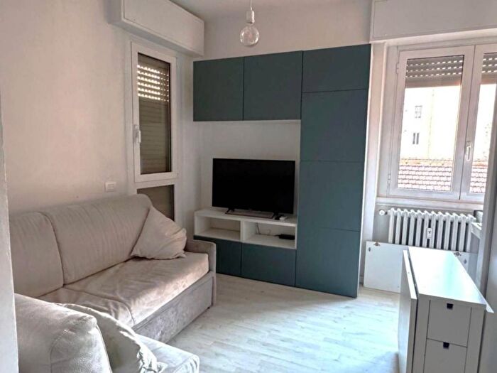 Appartamento monolocale in affitto in Via Giacomo Zanella, Argonne Corsica, Milano