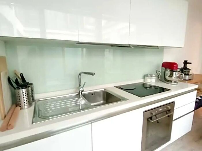 Appartamento monolocale in affitto in Via Giovanni Pezzotti, Milano