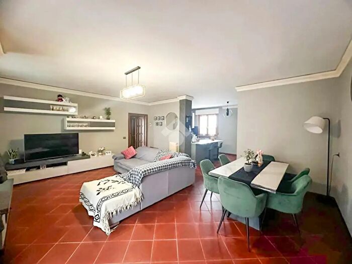 Appartamento con 5 locali in vendita in Via Giovanni Pascoli, Casciana Terme Lari