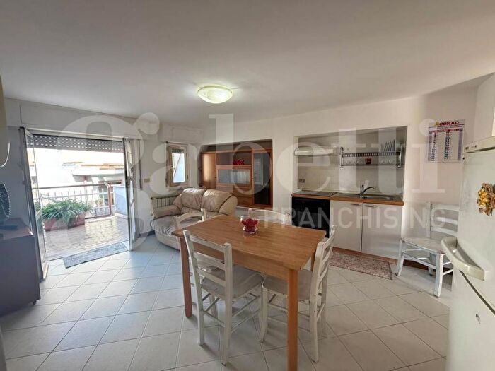 Appartamento trilocale in affitto in VIA PIAVE a, Centro, Nettuno