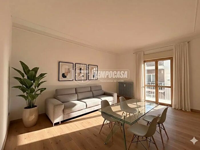 Appartamento quadrilocale in vendita in Via Flaminio Valente, Monopoli