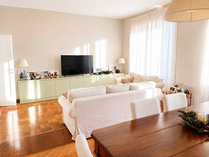 Appartamento quadrilocale in affitto in viale bianca maria, Guastalla, Milano