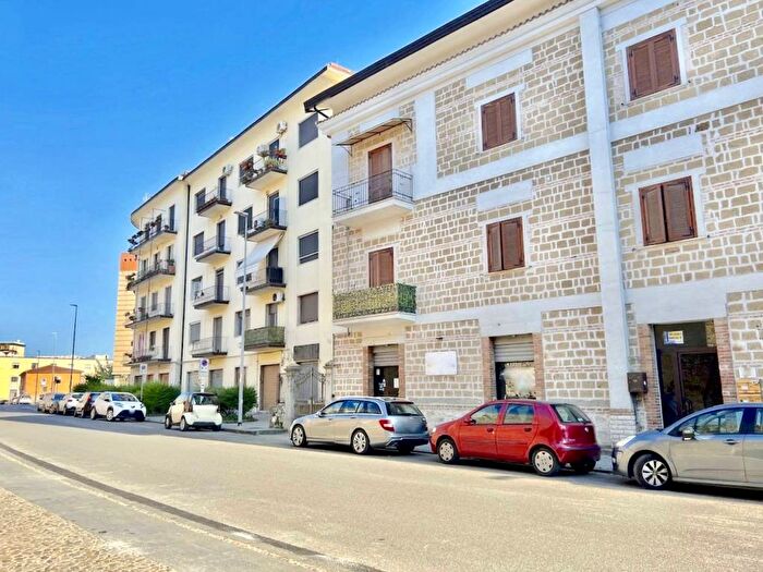 Appartamento trilocale in affitto in Via Torre della Catena, Centro Storico, Benevento