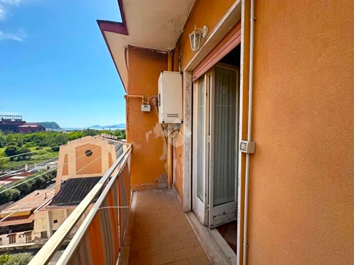 Appartamento trilocale in vendita in Viale Cavalleggeri d'Aosta, Napoli