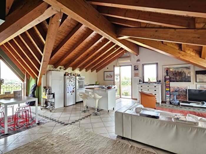 Appartamento quadrilocale in vendita in Via Misano a Bis, Treviglio