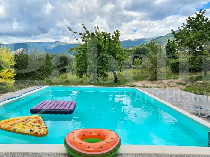 Casa con 8 locali in vendita in Via Querce De Benedictis, San Potito Sannitico