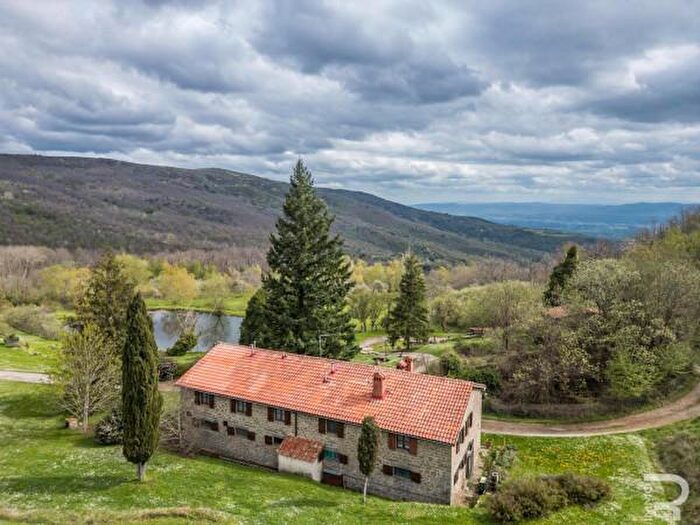 Casa con 6 locali in vendita in Via del Praticino, Castelfranco Piandiscò