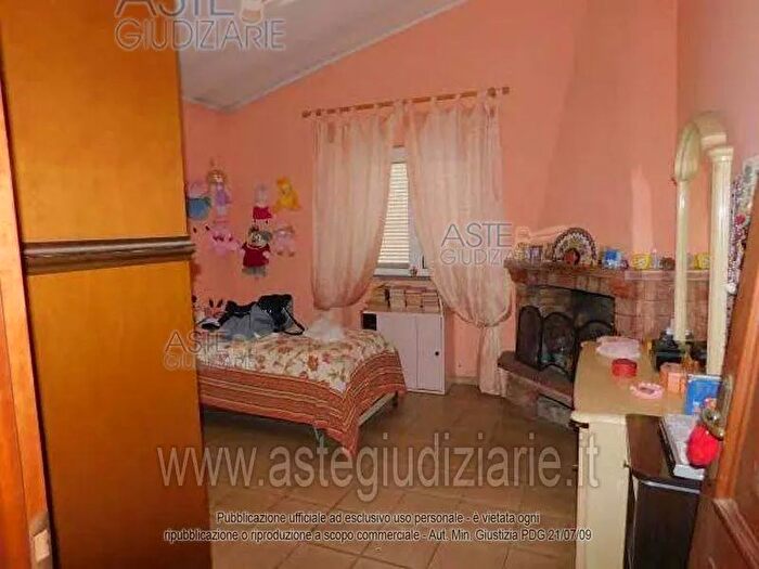 Casa con 7 locali in vendita in Via Colliano, Roma