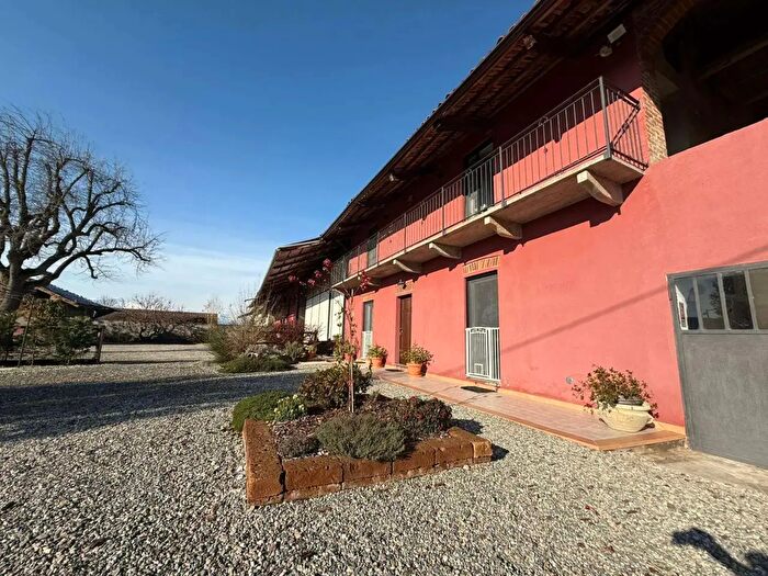 Casa con 5 locali in vendita in Frazione San Michele, Villafranca Piemonte