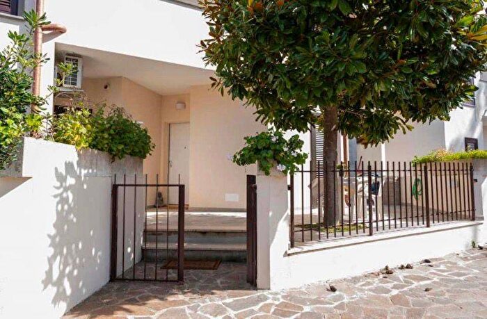 Casa con 5 locali in affitto in Via Viserba, Fregene, Fiumicino