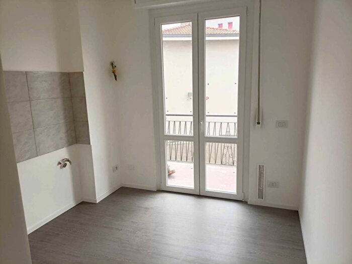 Appartamento bilocale in affitto in Via Giuseppe Mazzini, Centro, Cesano Boscone