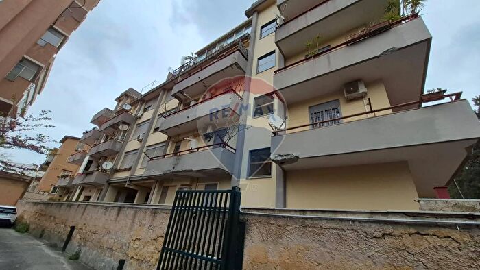 Appartamento bilocale in vendita in Fondo Trapani b, Palermo
