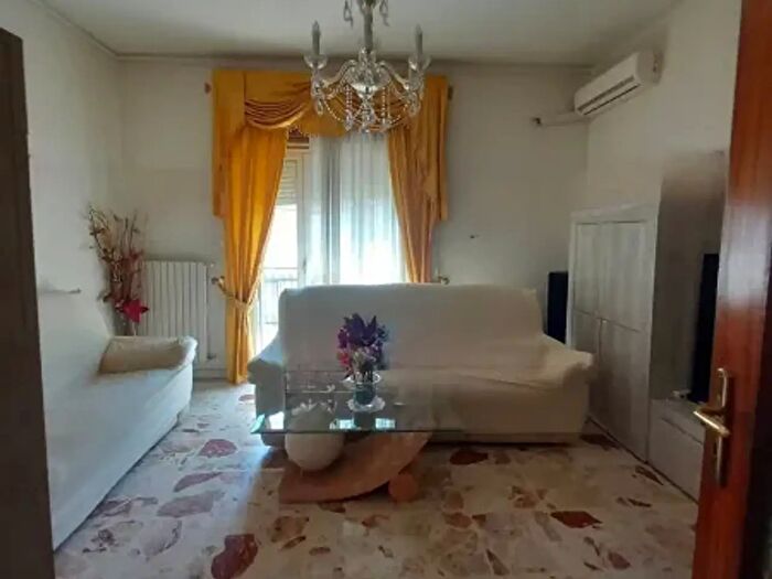 Appartamento trilocale in vendita in Corso Indipendenza, Catania