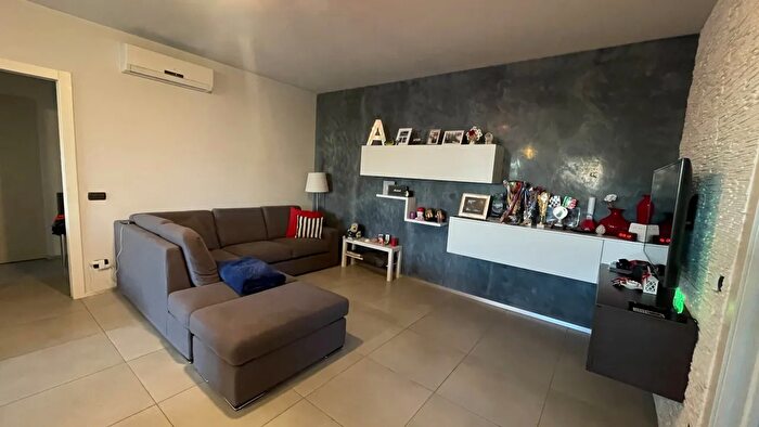 Casa trilocale in vendita in Via XXV Aprile, Legnaro