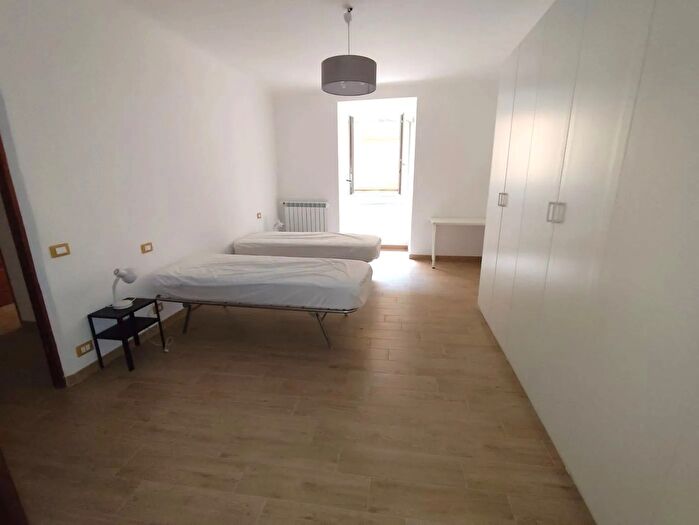 Appartamento quadrilocale in vendita in Via Cassini, Genova