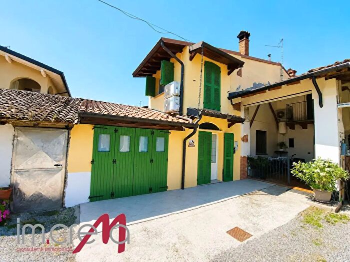 Appartamento trilocale in vendita in Castelleone