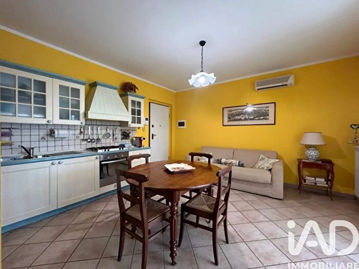 Appartamento trilocale in vendita in Via Enrico Toti, Loano