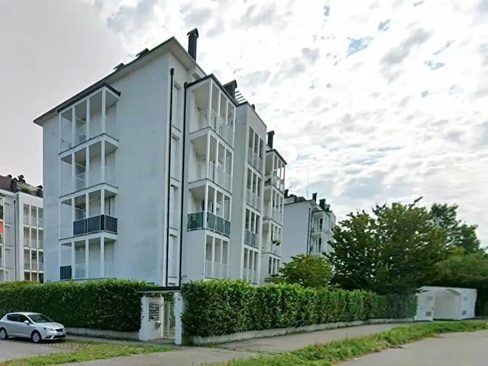 Appartamento trilocale in vendita in Via Grandi, Gallarate