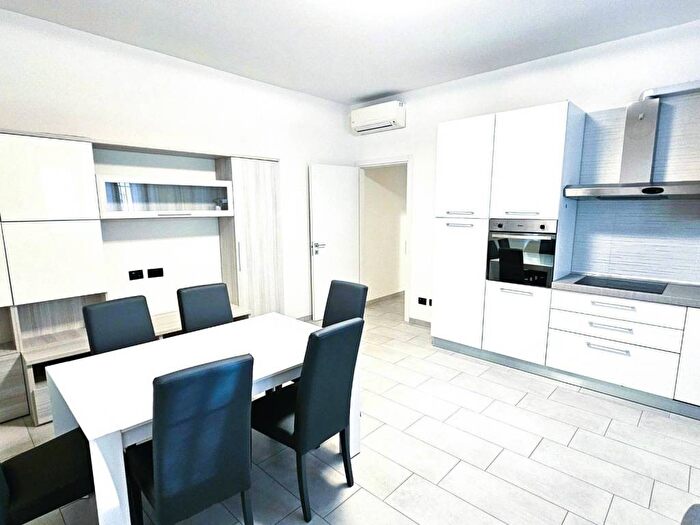 Appartamento monolocale in affitto in Via Molinetto di Lorenteggio, Giambellino, Milano