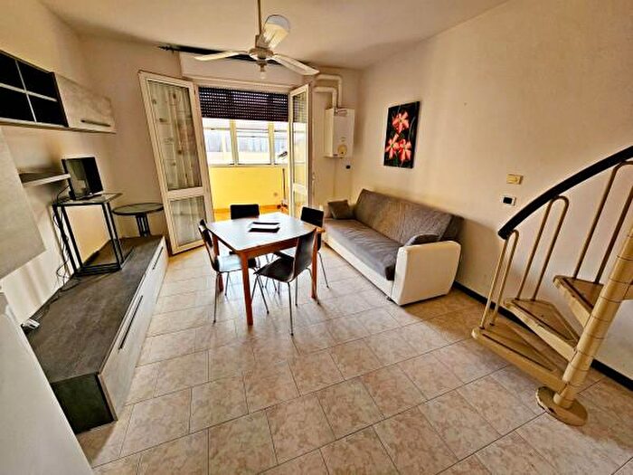 Appartamento trilocale in vendita in Viale Giacomo Leopardi, Comacchio