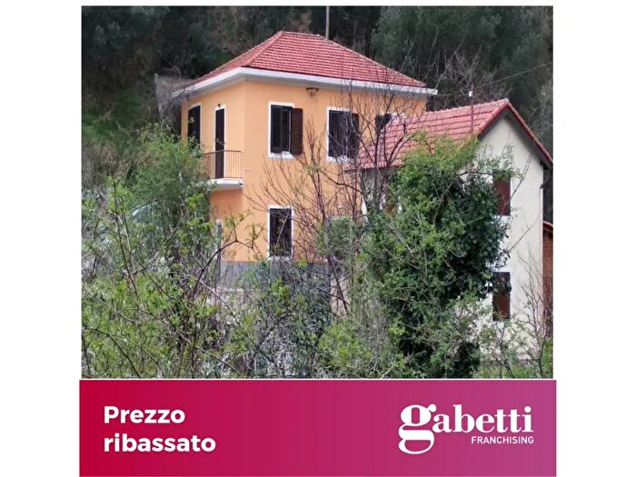 Casa con 6 locali in vendita in Via Carlo Biestri, Celle Ligure