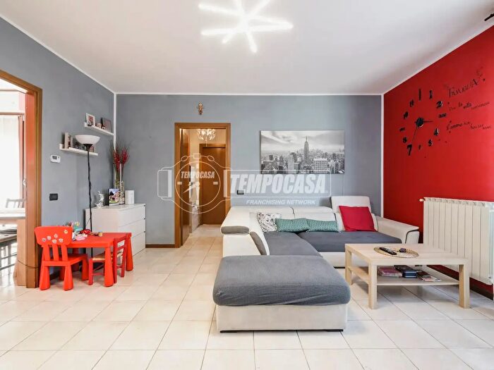 Appartamento bilocale in vendita in Via Luigi Pirandello, Trezzano Sul Naviglio