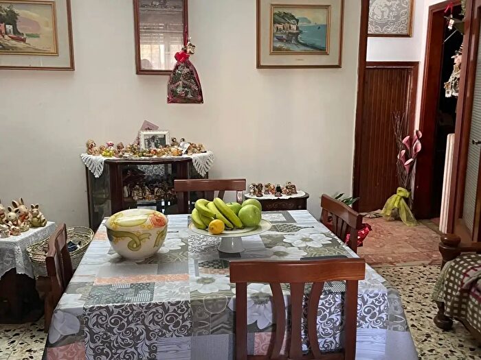 Appartamento quadrilocale in vendita in Carrara