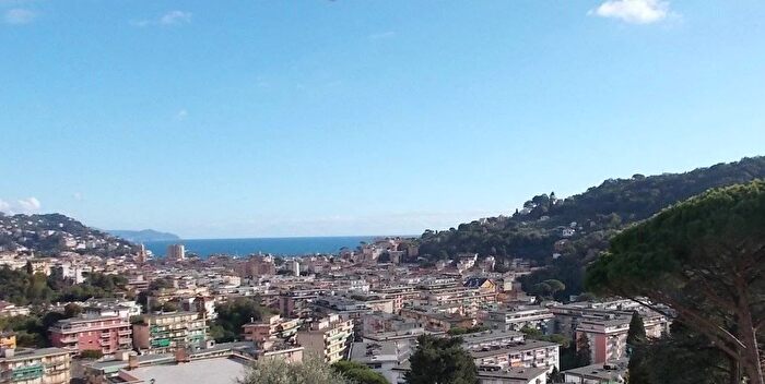 Casa con 5 locali in vendita in Via Mario Puchoz Rapallo, Rapallo