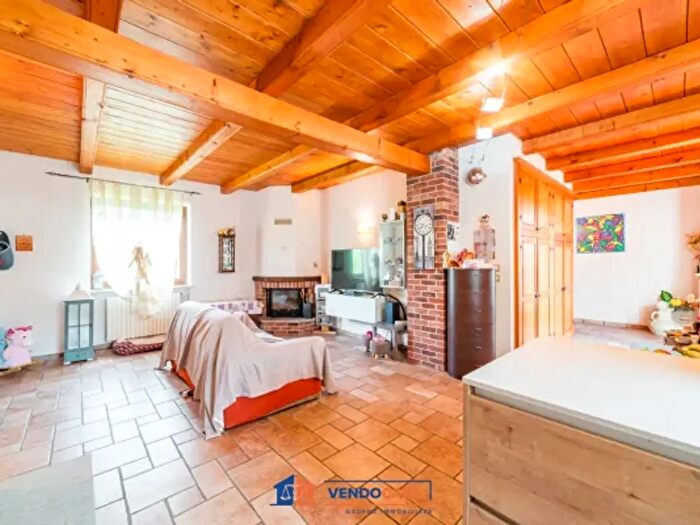 Casa con 6 locali in vendita in Via Roma, Gambasca