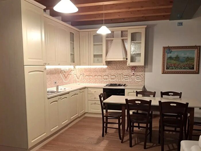 Casa quadrilocale in affitto in Vo