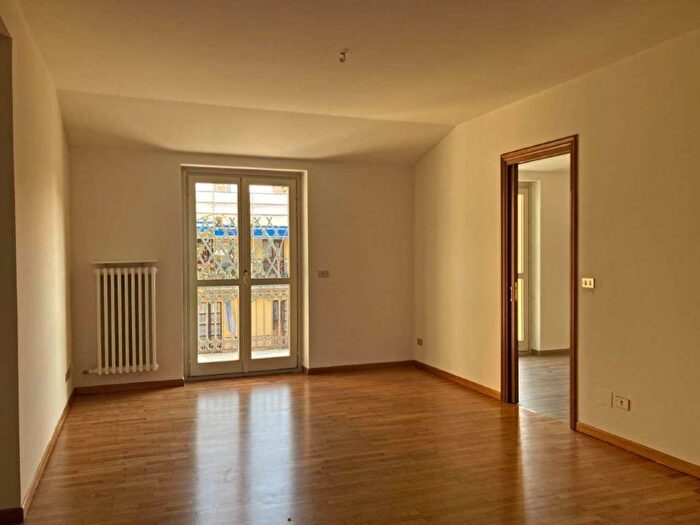 Appartamento con 5 locali in affitto in via Cernaia, Cittadella, Torino