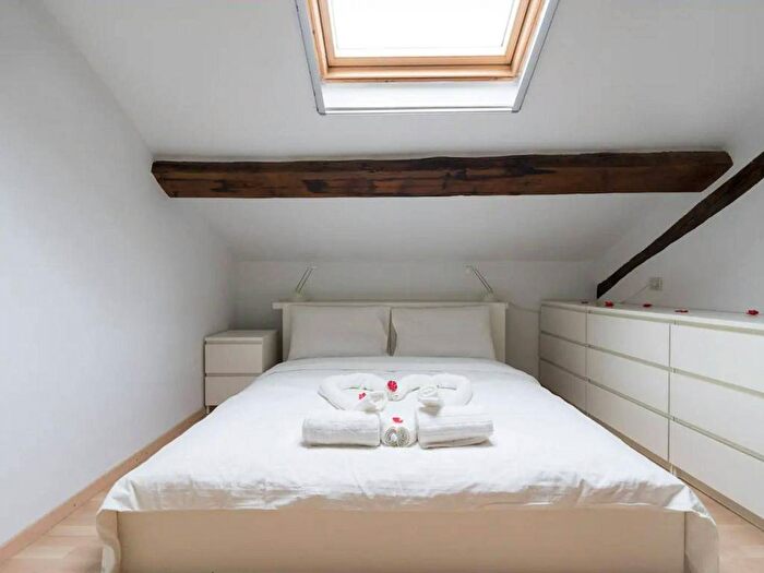 Appartamento trilocale in affitto in Via Savona, Solari, Milano