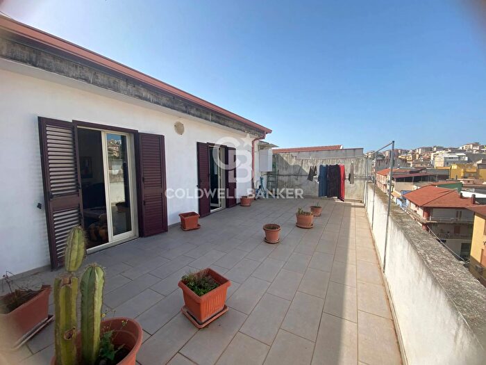 Appartamento quadrilocale in vendita in Via Carducci, Ragusa