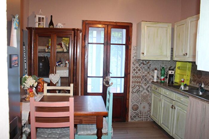 Casa quadrilocale in vendita in Buti