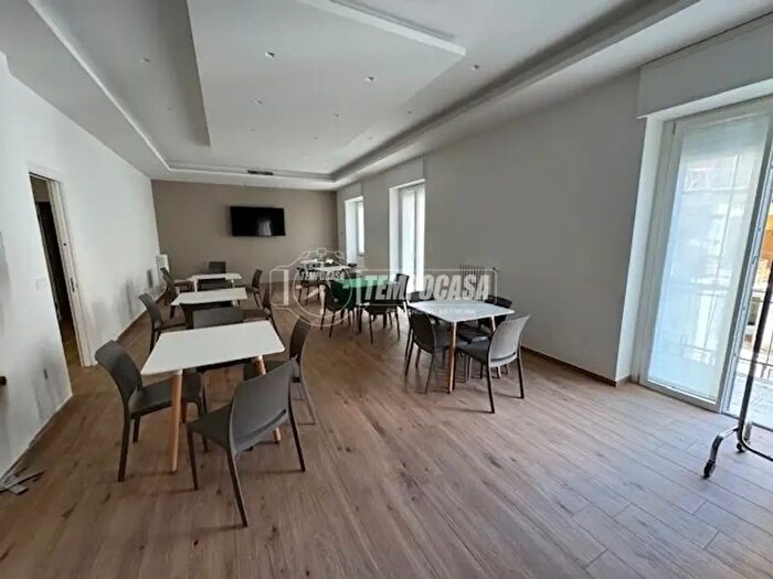 Appartamento quadrilocale in vendita in Via a Cesare Carelli, Foggia