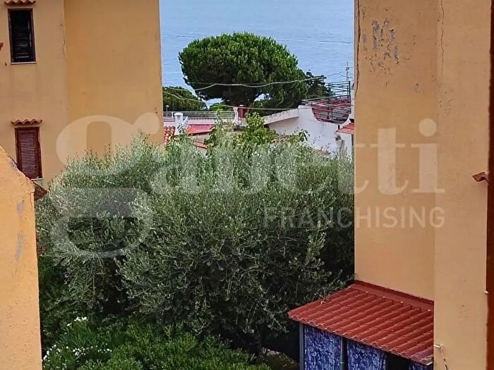 Appartamento con 5 locali in vendita in Via San Severino, Scalea