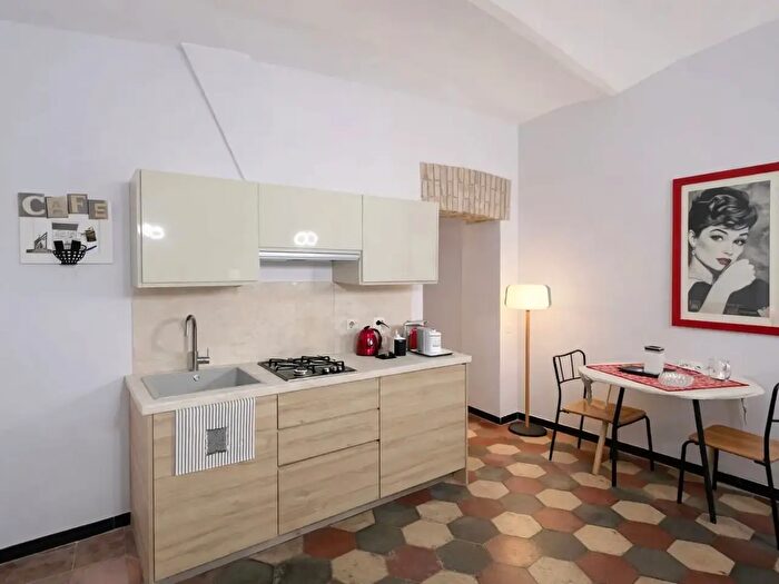 Appartamento bilocale in vendita in Via della Scala, Roma