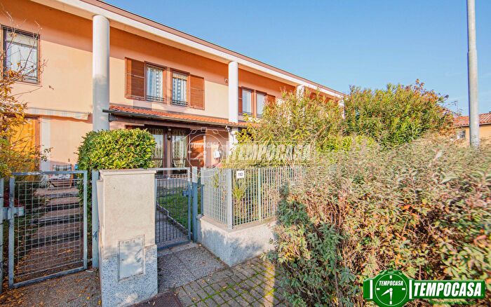 Casa quadrilocale in vendita in Via Monsignor Faustino Gianani, Pavia