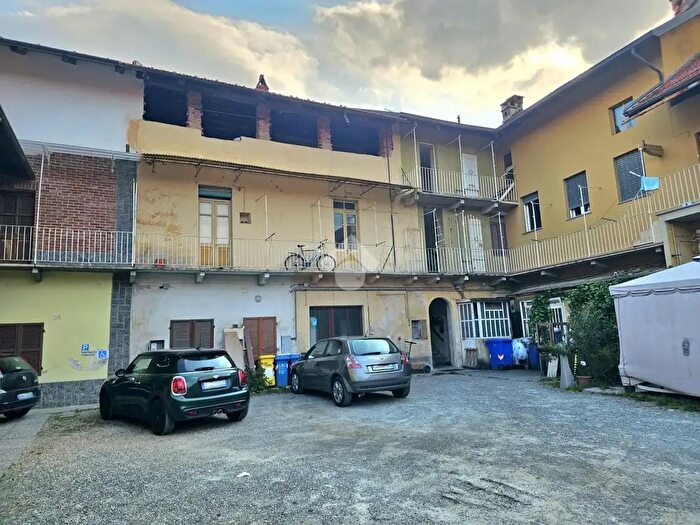 Appartamento quadrilocale in vendita in Via San Massimo, Villanova Canavese