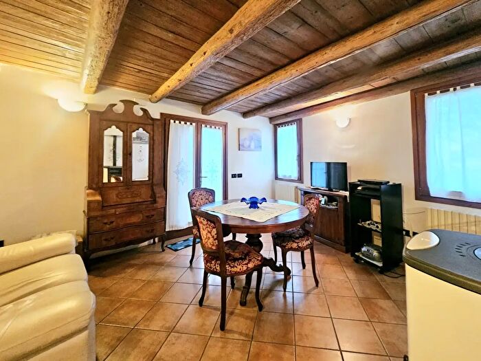 Casa quadrilocale in vendita in Via Ponticelli, Granze
