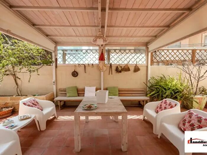 Appartamento con 5 locali in vendita in Via Fiesole, Lecce