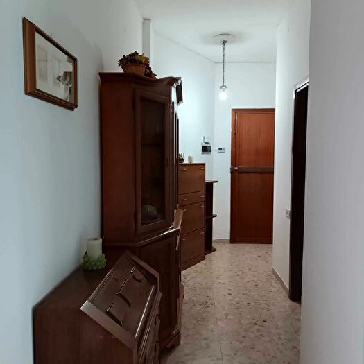 Appartamento con 7 locali in affitto in Sarzana