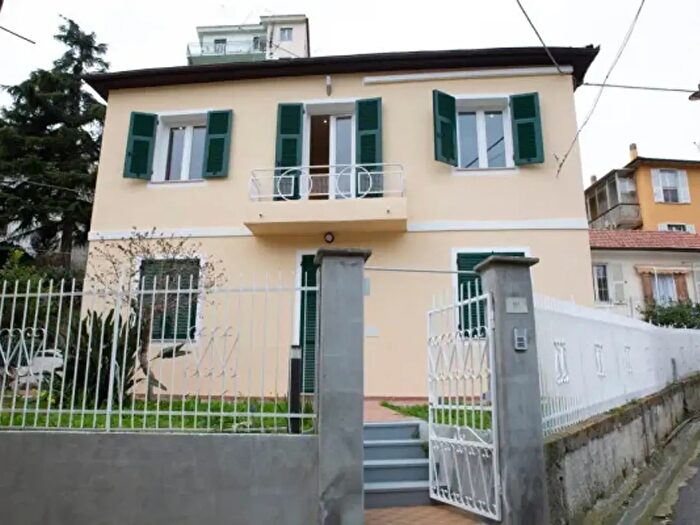 Appartamento con 5 locali in vendita in Salita Mimose, Sanremo