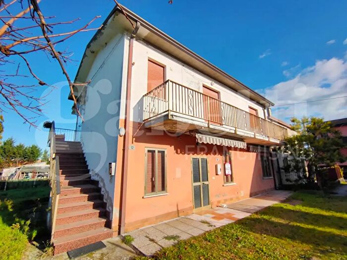 Appartamento quadrilocale in vendita in Taglio Di Po