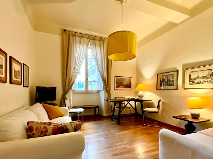 Appartamento monolocale in affitto in Via di SantAndrea delle Fratte, Roma