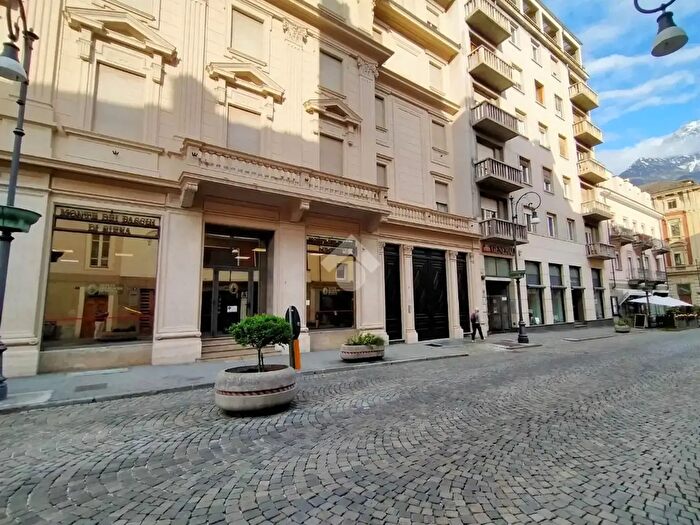 Appartamento bilocale in vendita in Viale Conseil Des Commis, Aosta